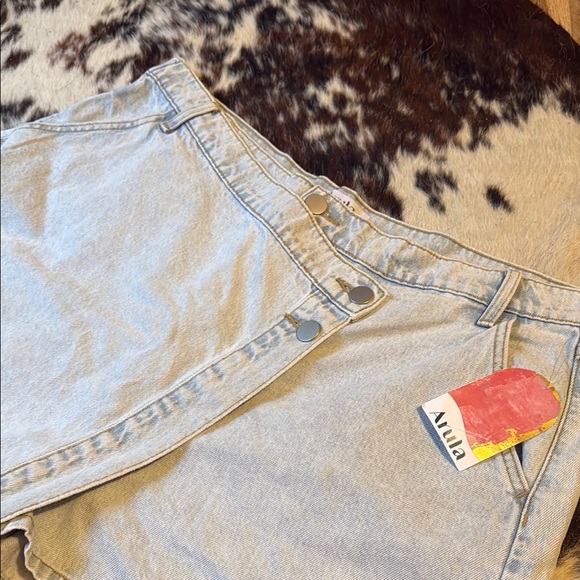 ARULA Light Wash Denim Skort - Picture 2 of 5